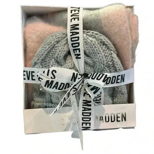 NWT STEVE MADDEN HAT & SCARF GIFT SET
